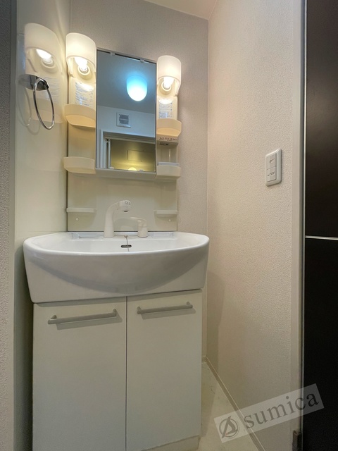 洗面設備　洗面脱衣所付き！独立洗面台が便利です♪♪