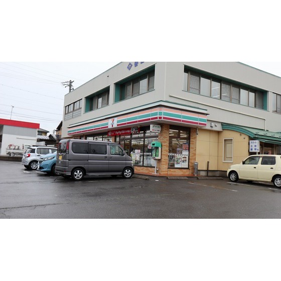 コンビニ　セブンイレブン中野市南宮店（コンビニ）まで681m