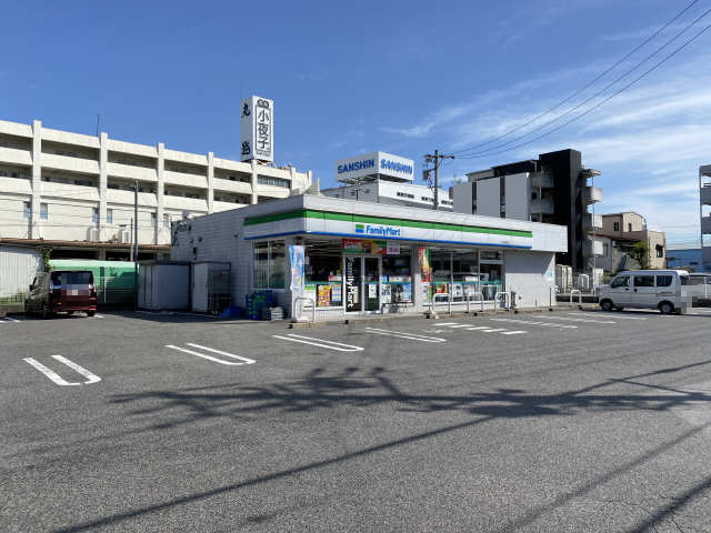 コンビニ　ファミリーマート　天白道明町店（コンビニ）まで258m