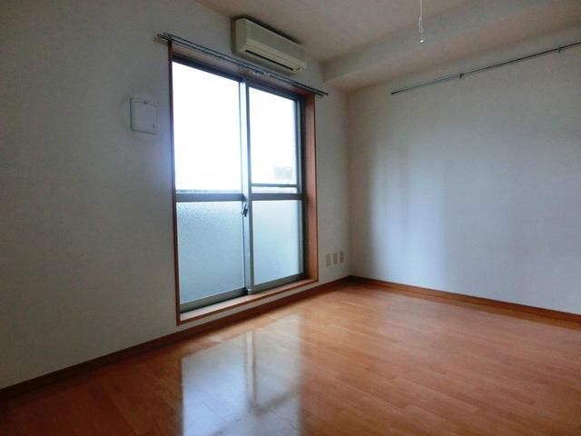 居室・リビング　人気のフローリングのお部屋