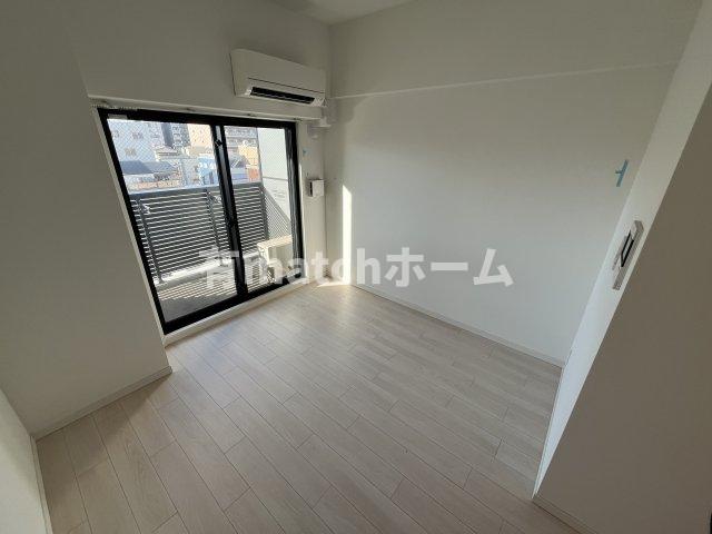 居室・リビング　(参考)同マンション反転間取り他部屋の写真