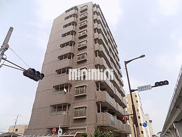 建物外観　全室南向きのベランダで日当り良好。