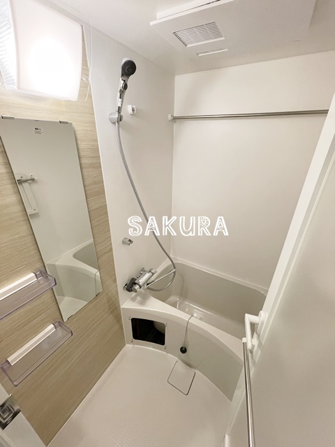 バス・シャワールーム　浴室乾燥機付き