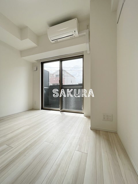 居室・リビング　開放感のある室内