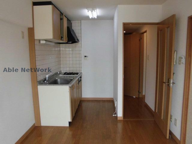 居室・リビング　落ち着いた色合いです