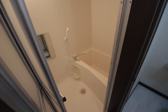 バス・シャワールーム　※別部屋の参考写真です。