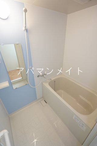 バス・シャワールーム　落ち着いた空間のお風呂です