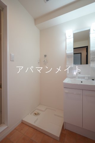 その他設備　室内洗濯機置場です