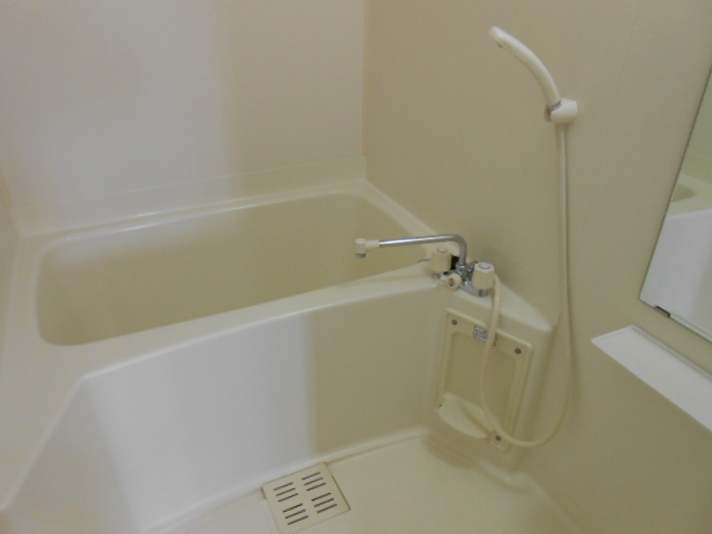 バス・シャワールーム　バス・トイレ各独立