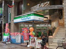 コンビニ　ファミリーマート 武蔵小山パルム店（コンビニ）まで31m
