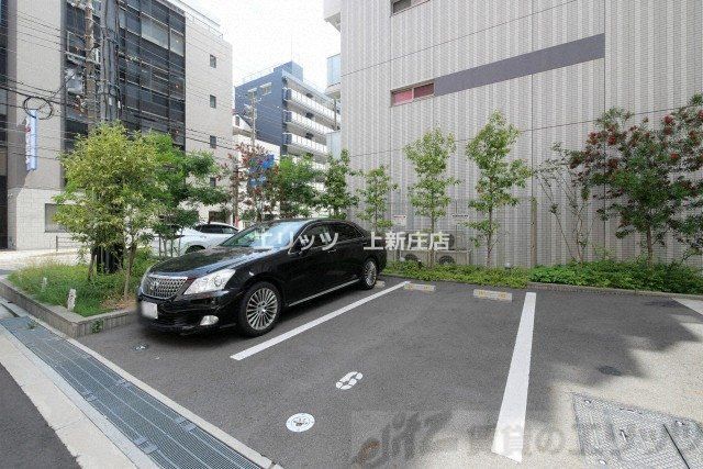 駐車場　駐車場