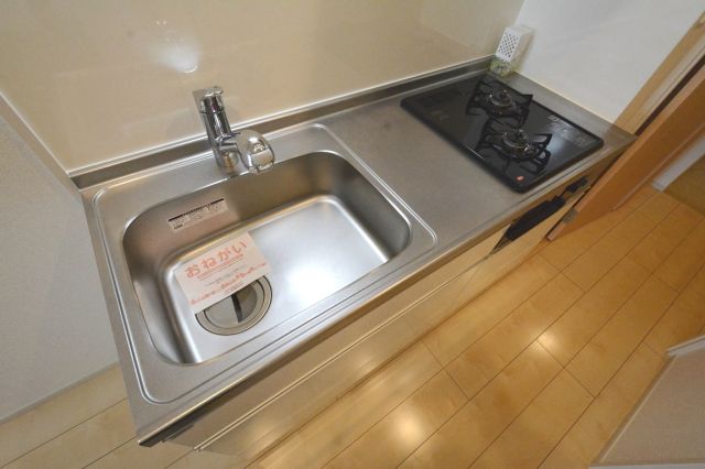キッチン　2口ガスコンロ付のキッチンです！
