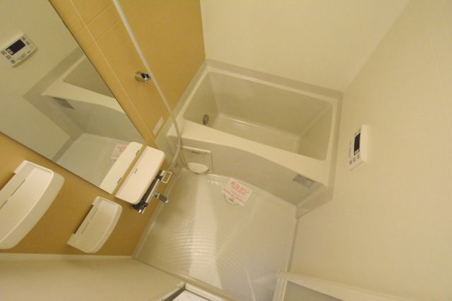 バス・シャワールーム　浴室乾燥機付きで便利です！