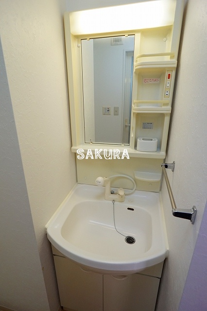 洗面設備　忙しい朝には欠かせない洗面所です♪