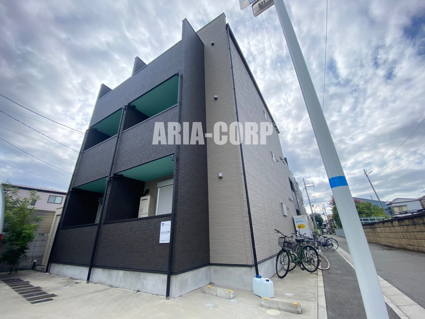 建物外観　2018年完成、大手ハウスメーカー施工デザイナーズアパート！