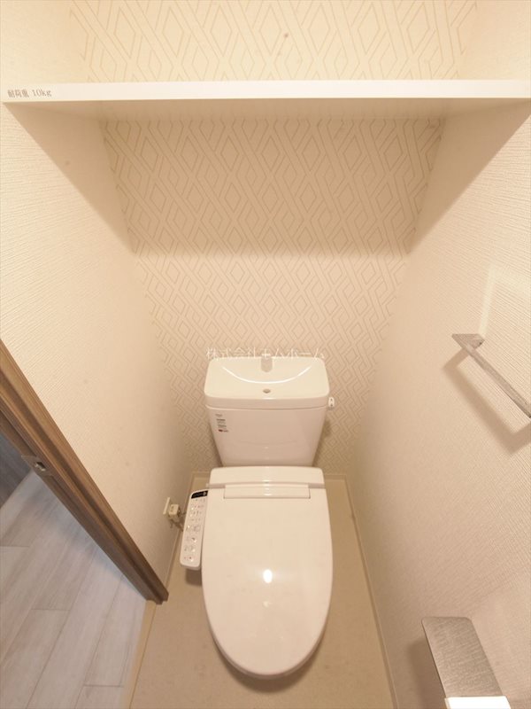 トイレ　温水洗浄便座付トイレ
