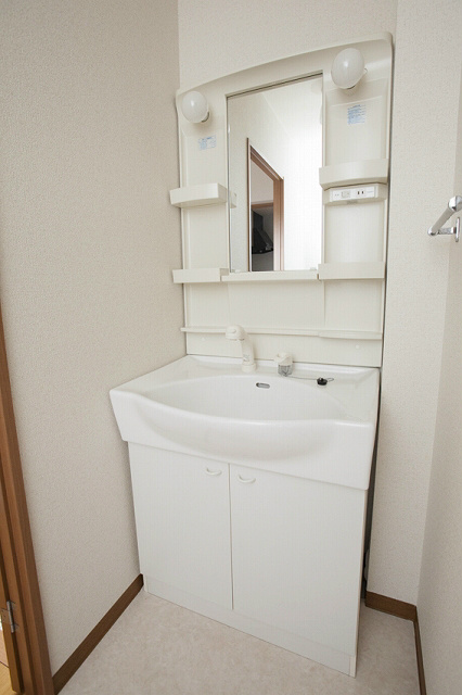洗面設備　同タイプ、別部屋です