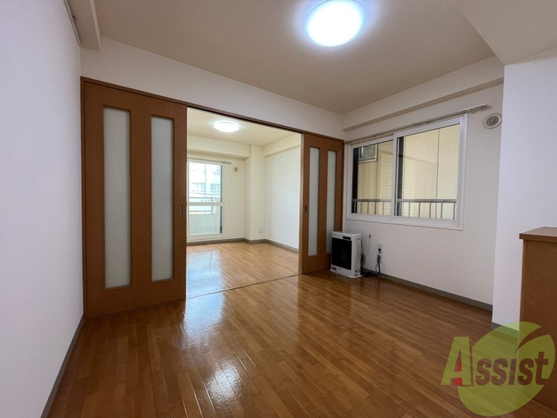 居室・リビング　広くてキレイなお部屋が広がっていて、充実した生活が送れそう。