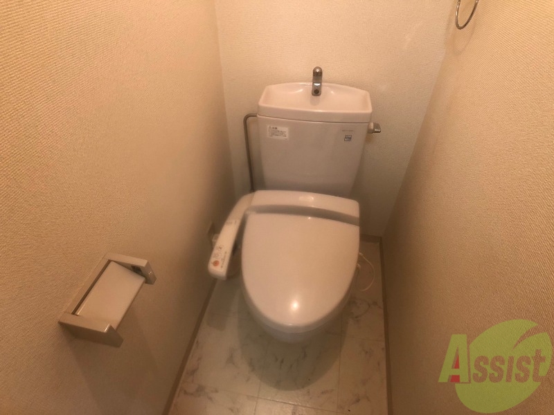トイレ　こちらはトイレです。お手入れも楽ちんです！