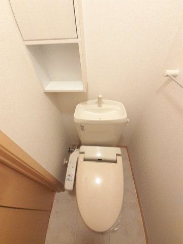 トイレ　トイレもきれいです