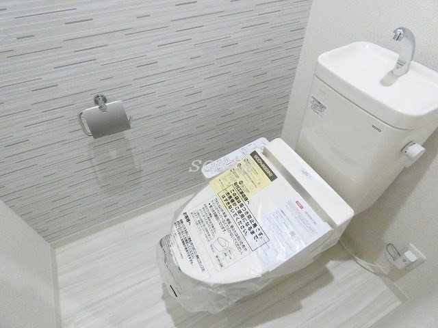 トイレ　ウォシュレットつきのトイレ