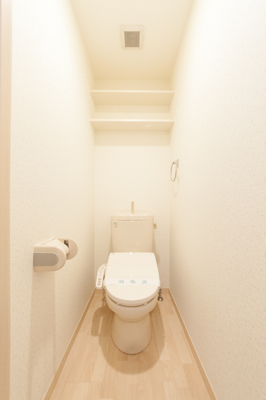 トイレ　別部屋の写真です。現況優先となります。