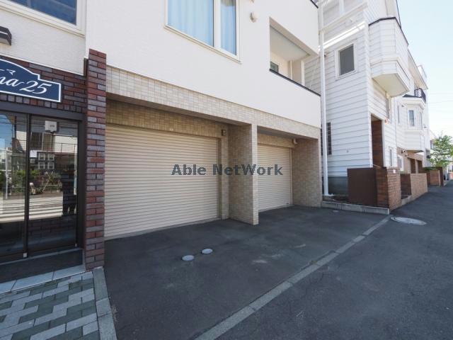 駐車場　駐車場
