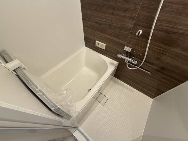 バス・シャワールーム　コンパクトで使いやすいお風呂です