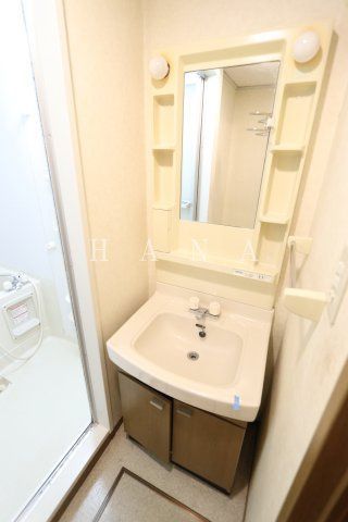 洗面設備　※反転タイプの参考写真