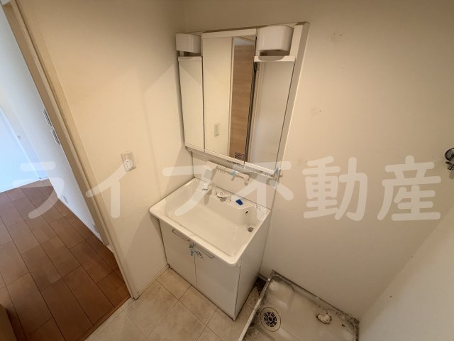 洗面設備　朝の身支度には欠かせない独立洗面化粧台