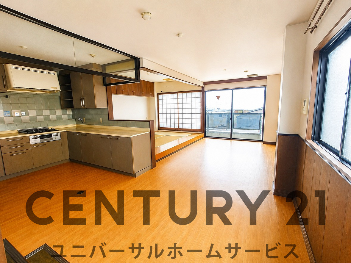 UHS BLDG.3~5階の居間写真