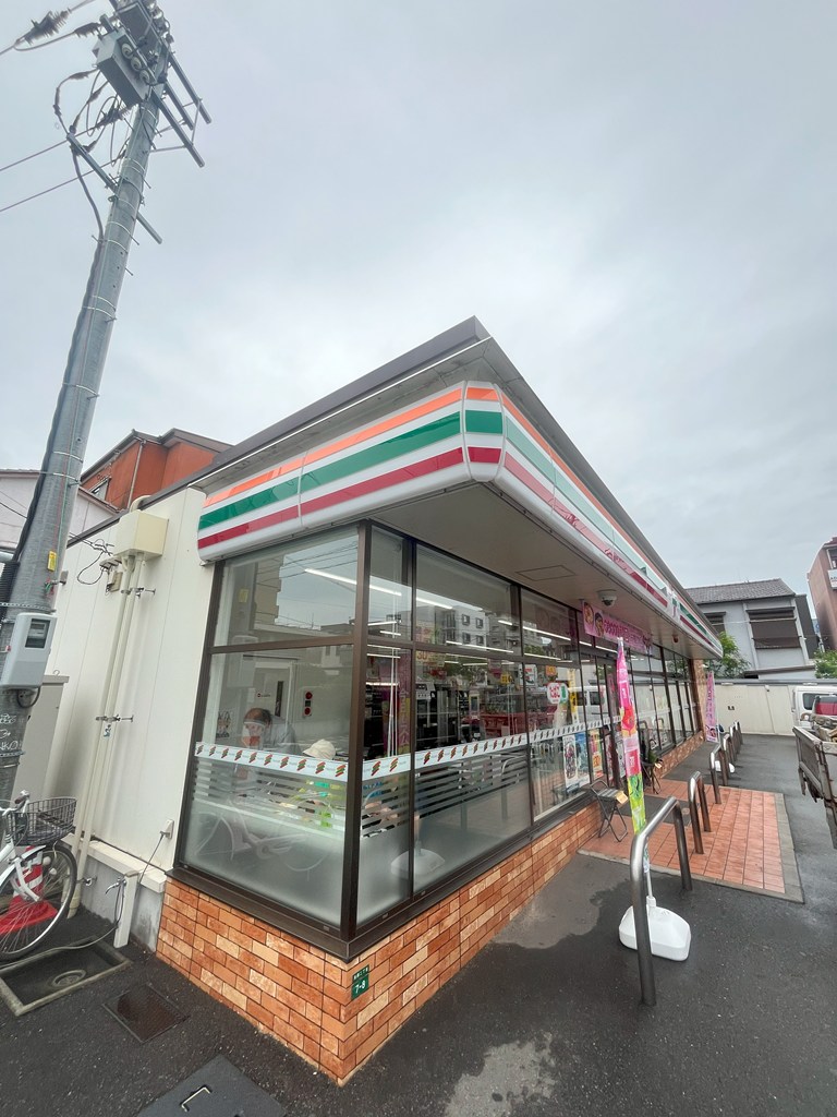 コンビニ　セブンイレブン福岡鳥飼2丁目店（コンビニ）まで96m