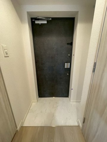 玄関　収納もある玄関です