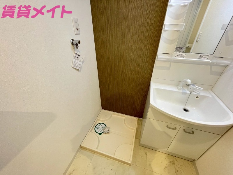 玄関　別部屋参考写真です