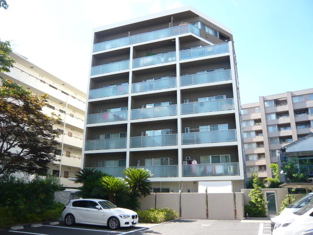 建物外観　綺麗な外観2014年築
