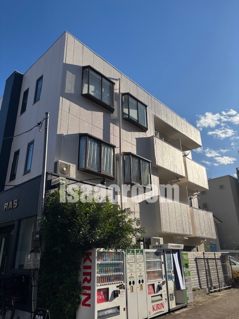建物外観　明るい色調の外観