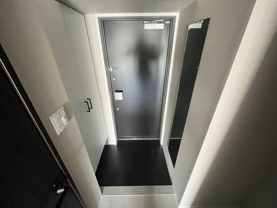 玄関　※別部屋の写真です