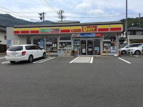 コンビニ　デイリーヤマザキ 広島上安店（コンビニ）まで414m