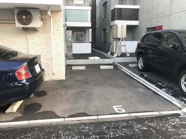 駐車場　青空駐車場