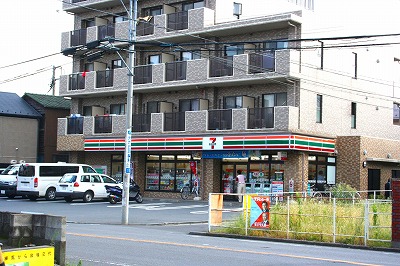 コンビニ　セブンイレブン 練馬春日町5丁目店（コンビニ）まで617m