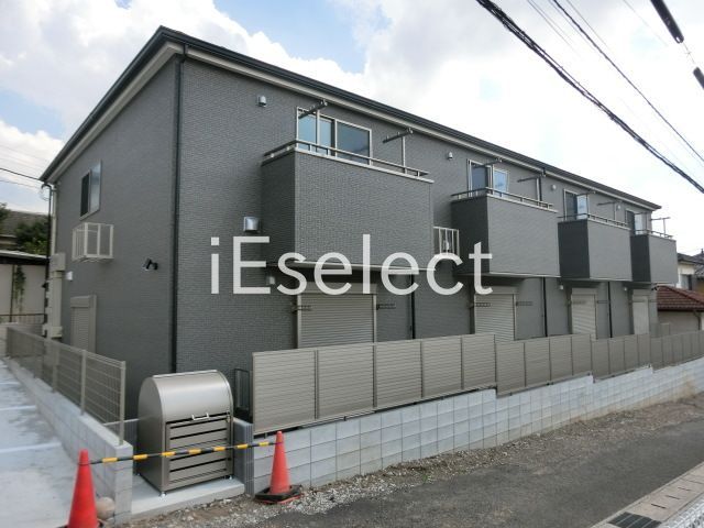 建物外観　２０１６年８月竣工のアパートです。