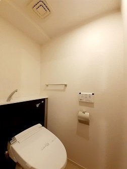 トイレ　ゆったりとした空間のトイレです