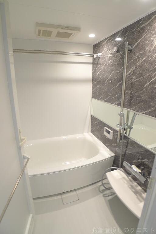 バス・シャワールーム　（写真は同タイプ）