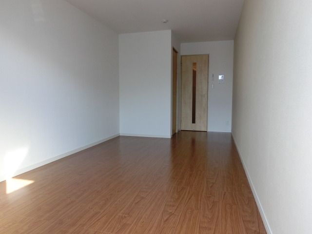 居室・リビング　明るいお部屋です
