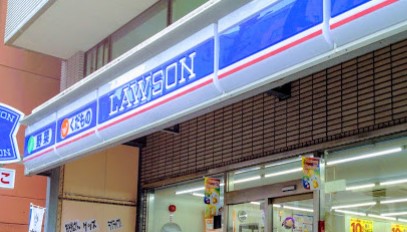 コンビニ　ローソン神田明神店（コンビニ）まで184m