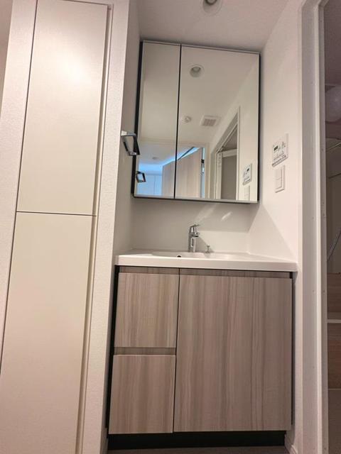 洗面設備　※写真は同タイプ住戸です。