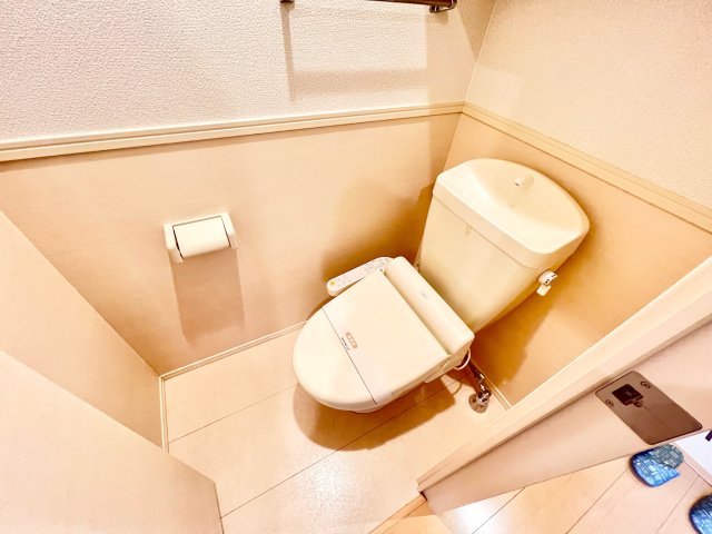 トイレ　※別部屋参考写真