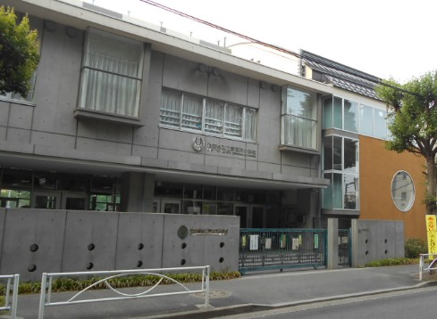 小学校　世田谷区立東深沢小学校（小学校）まで511m