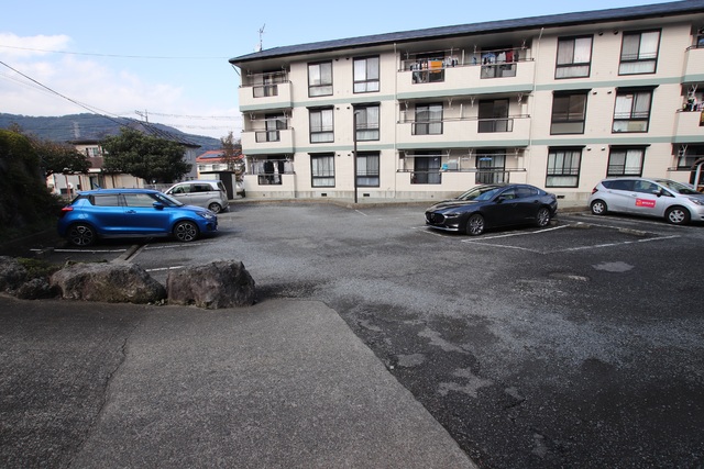 駐車場　駐車場（要空き確認）
