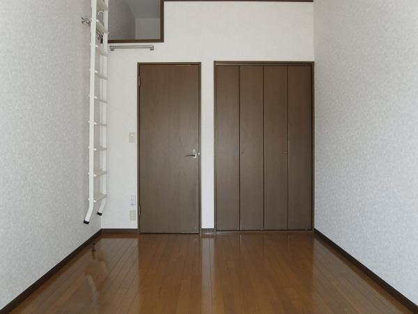 居室・リビング　内装